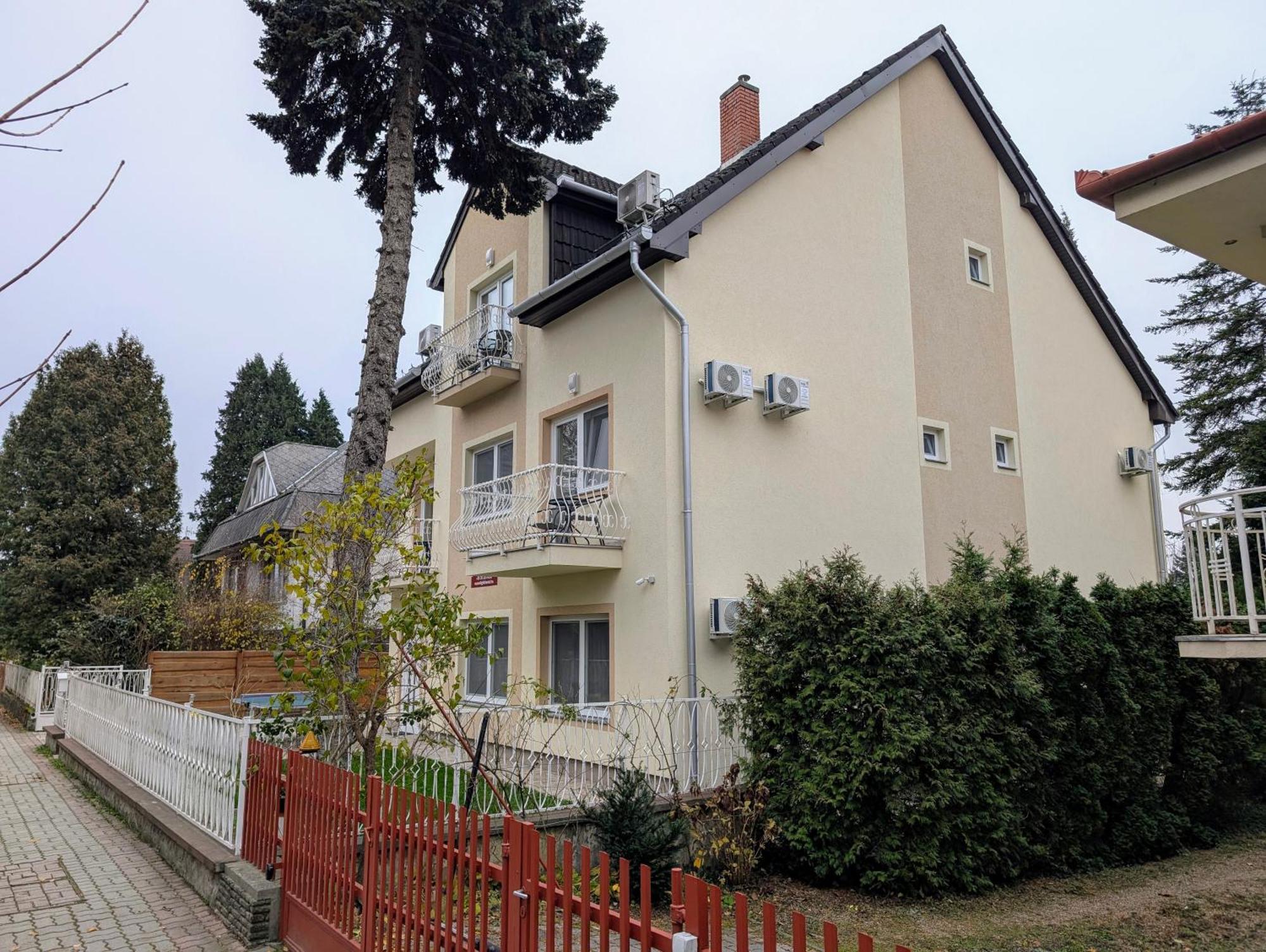 Moon Light Apartment Heviz Exterior photo